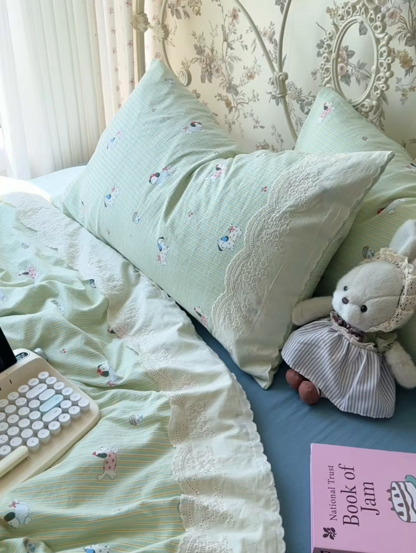 91家纺网 家纺一手货源 找家纺 澜妃 2025新款糯叽叽水洗棉全棉蕾丝花边-艾意系列 艾意-小狗心情