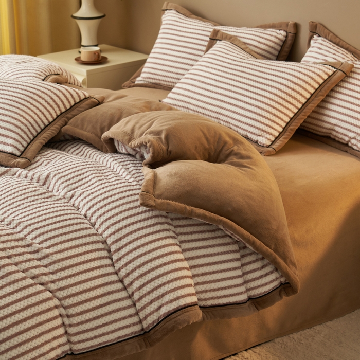 91家纺网 家纺一手货源 找家纺 晨曦家纺 2025新款加厚高克重230克贝贝绒牛奶绒四件套无印风菠萝格 贝贝绒-卡布奇诺咖