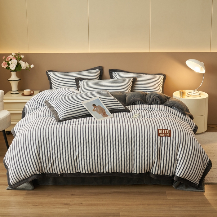 91家纺网 家纺一手货源 找家纺 晨曦家纺 2025新款加厚高克重230克贝贝绒牛奶绒四件套无印风菠萝格 贝贝绒-星空灰