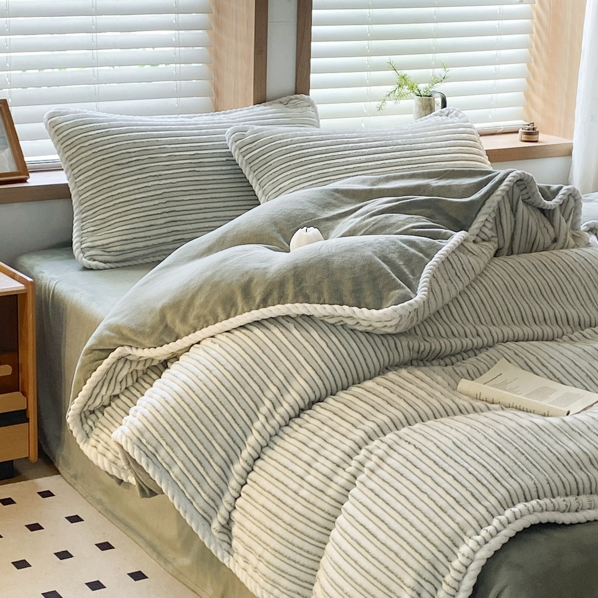 91家纺网 家纺一手货源 找家纺 小叮当家纺仓储工厂店 2025新款阳离子抽条四件套 阳离子抽条-果绿