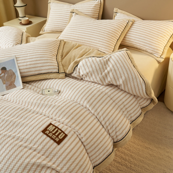 91家纺网 家纺一手货源 找家纺 晨曦家纺 2025新款加厚高克重230克贝贝绒牛奶绒四件套无印风菠萝格 贝贝绒-奶咖