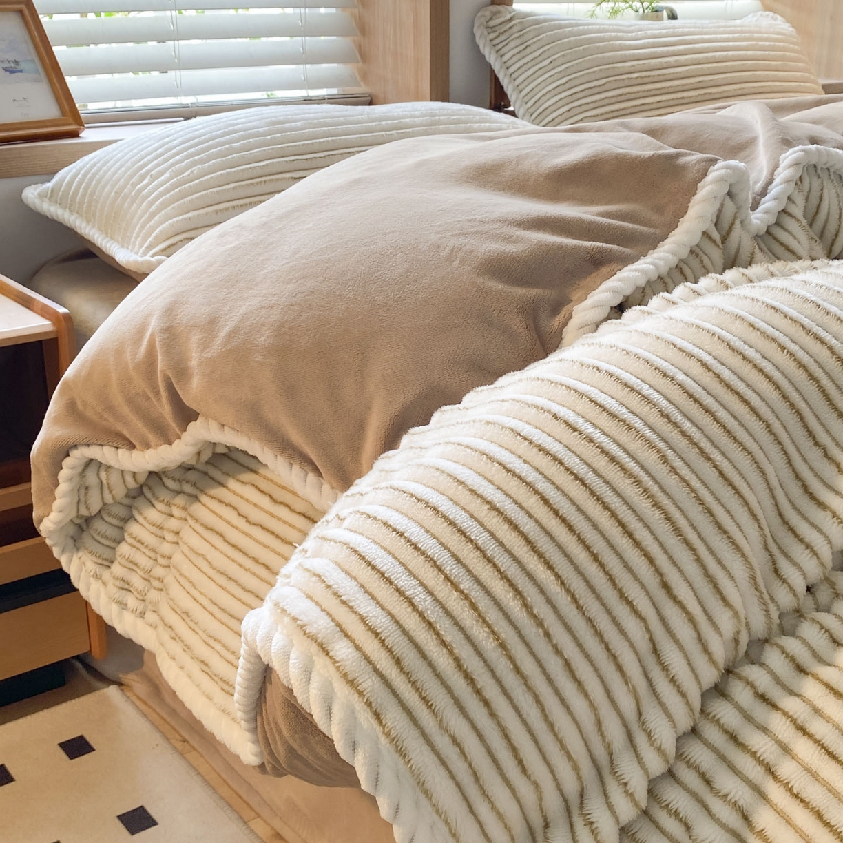 91家纺网 家纺一手货源 找家纺 小叮当家纺仓储工厂店 2025新款阳离子抽条四件套 阳离子抽条-奶咖