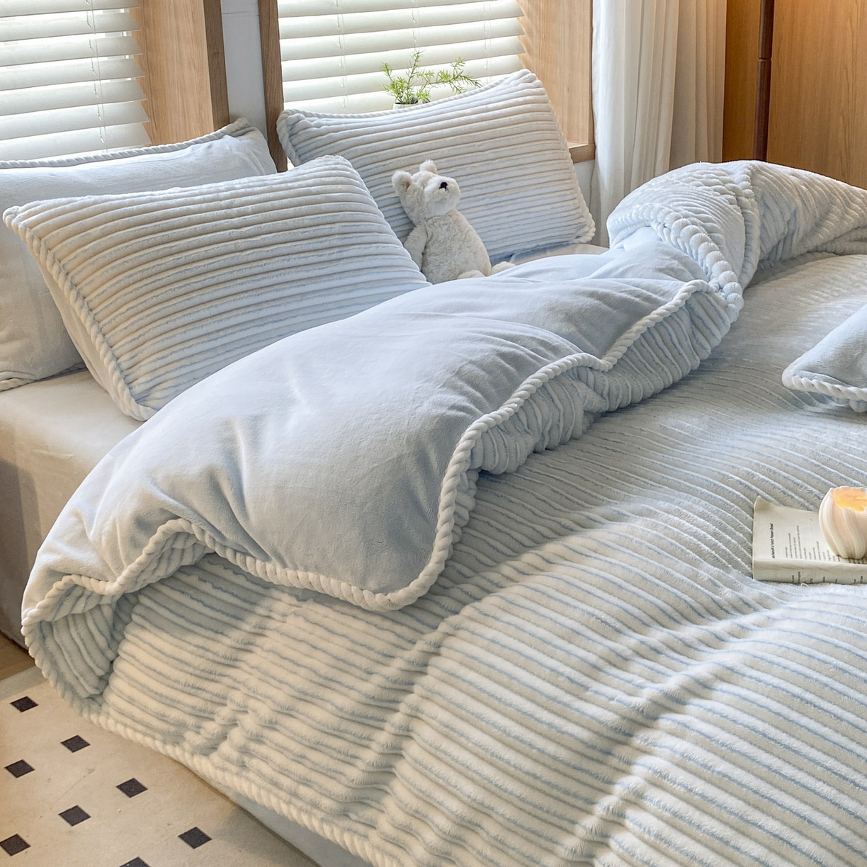 91家纺网 家纺一手货源 找家纺 小叮当家纺仓储工厂店 2025新款阳离子抽条四件套 阳离子抽条-浅蓝