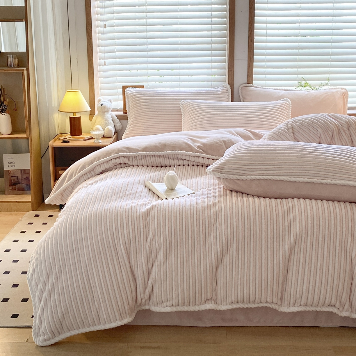 91家纺网 家纺一手货源 找家纺 小叮当家纺仓储工厂店 2025新款阳离子抽条四件套 阳离子抽条-桃粉