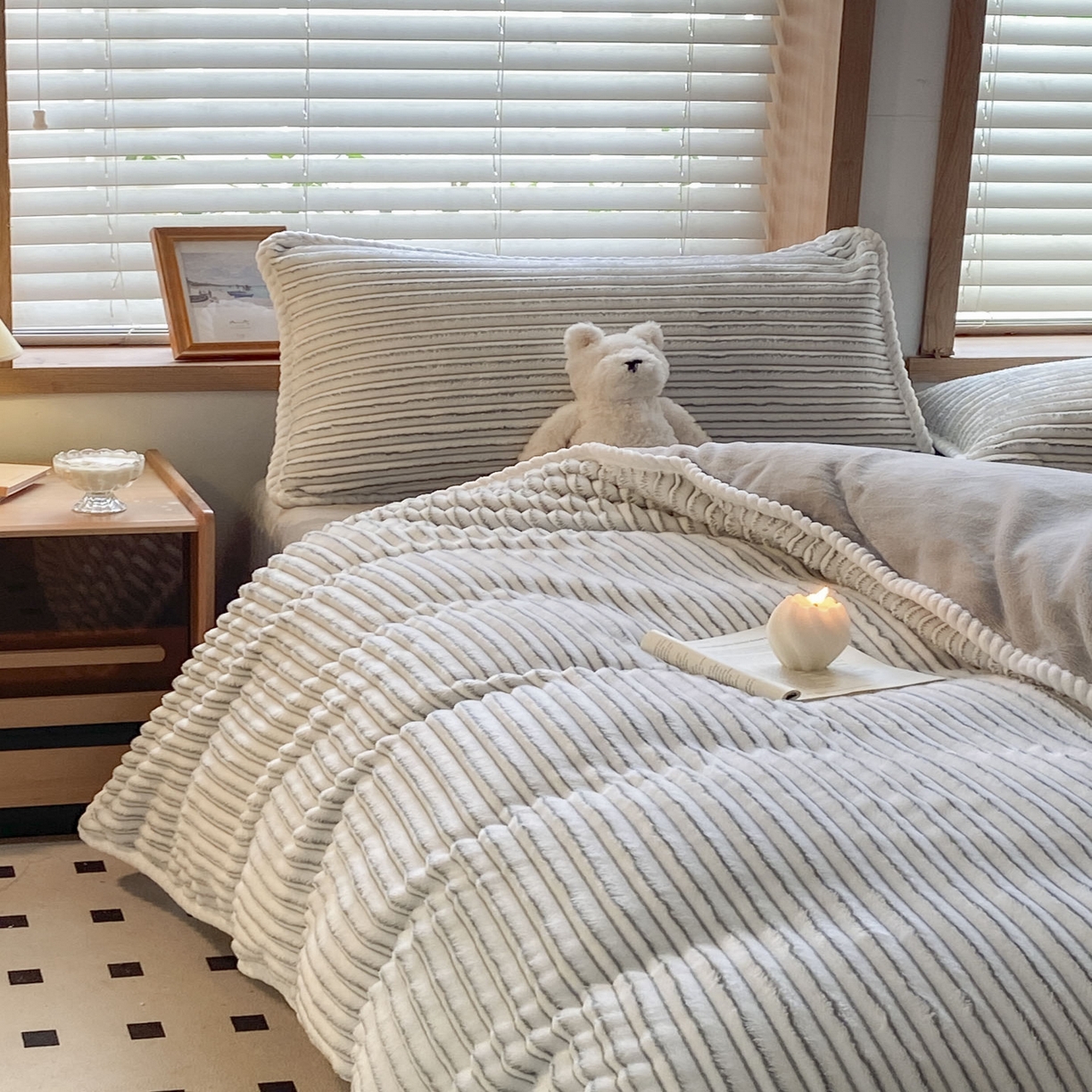 91家纺网 家纺一手货源 找家纺 小叮当家纺仓储工厂店 2025新款阳离子抽条四件套 阳离子抽条-浅灰