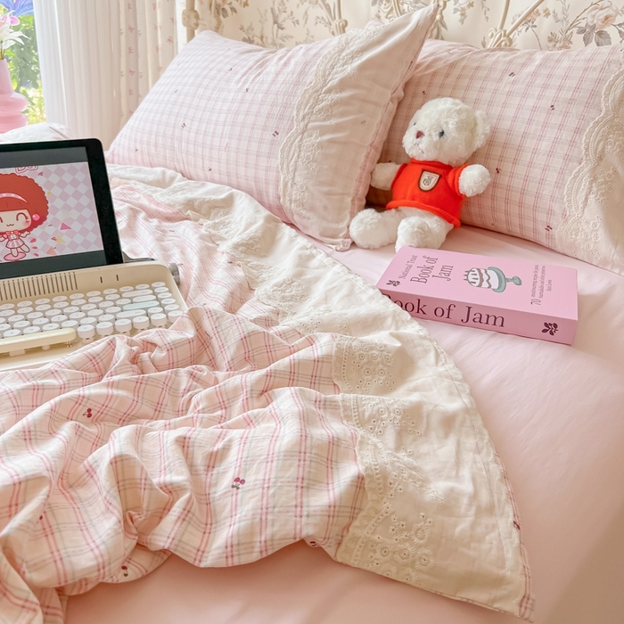 91家纺网 家纺一手货源 找家纺 澜妃 2025新款糯叽叽水洗棉全棉蕾丝花边-艾意系列 艾意-樱桃计划