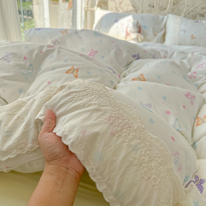 91家纺网 家纺一手货源 找家纺 澜妃 2025新款糯叽叽水洗棉全棉蕾丝花边-艾意系列 艾意-恋爱戏蝶