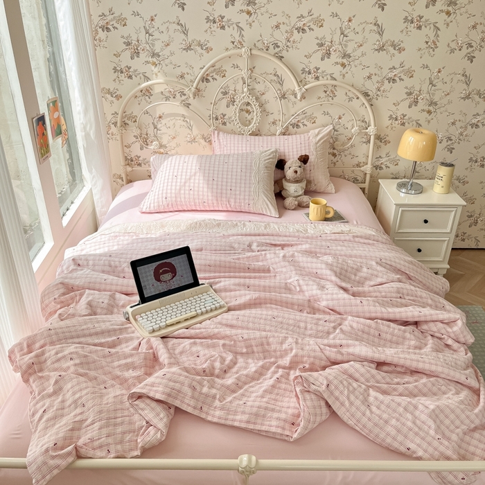 91家纺网 家纺一手货源 找家纺 澜妃 2025新款糯叽叽水洗棉全棉蕾丝花边-艾意系列 艾意-樱桃计划