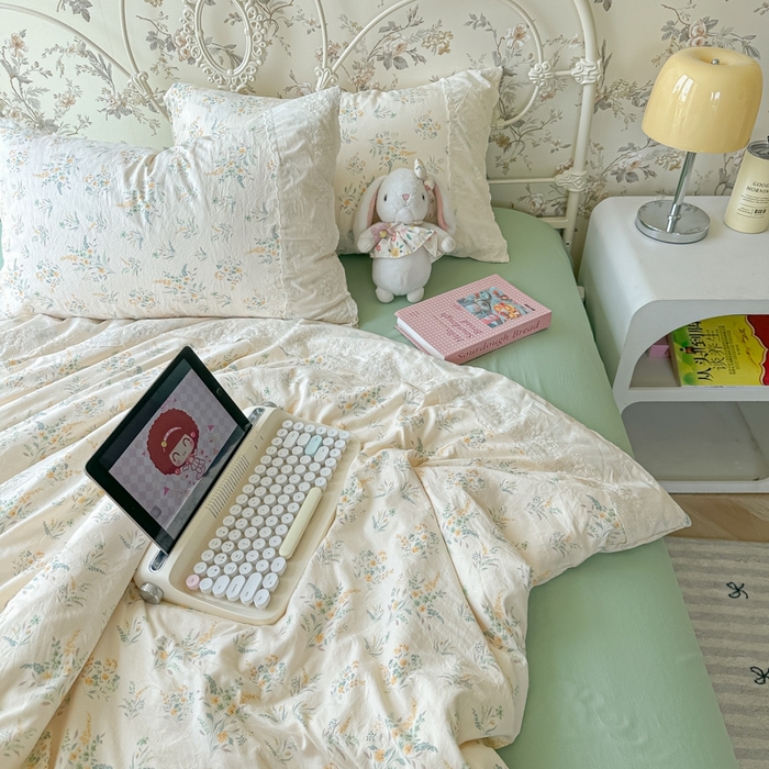 91家纺网 家纺一手货源 找家纺 澜妃 2025新款糯叽叽水洗棉全棉蕾丝花边-艾意系列 艾意-飘零