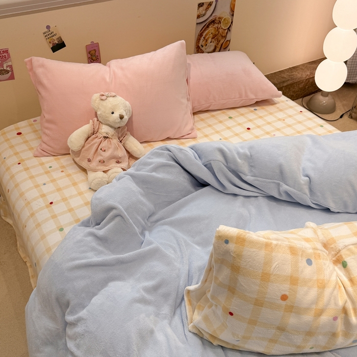 91家纺网 家纺一手货源 找家纺 （总）呗旺鹿 2025新款亲肤舒适ins韩系撞色小清新牛奶绒四件套