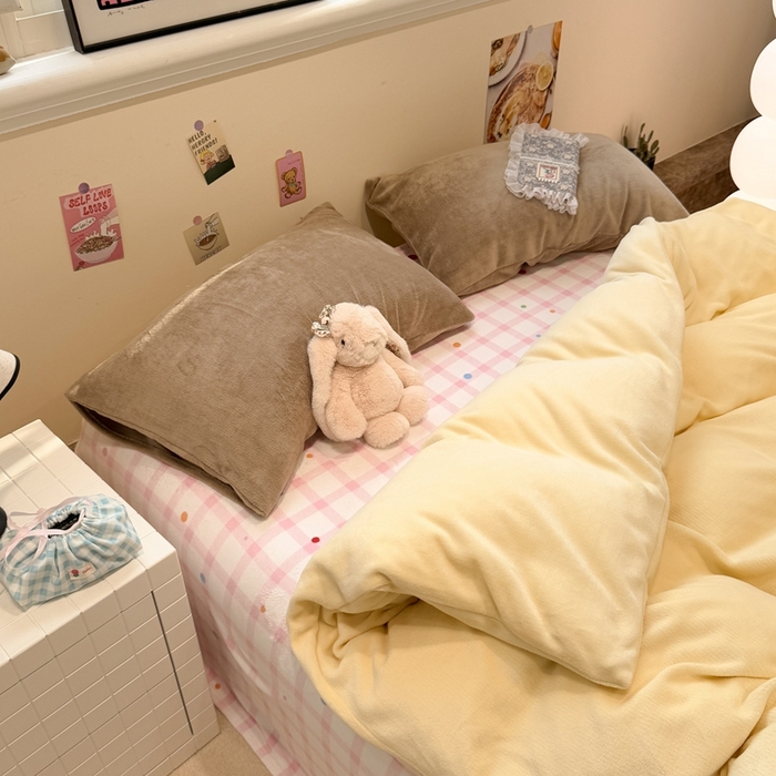 91家纺网 家纺一手货源 找家纺 （总）呗旺鹿 2025新款亲肤舒适ins韩系撞色小清新牛奶绒四件套