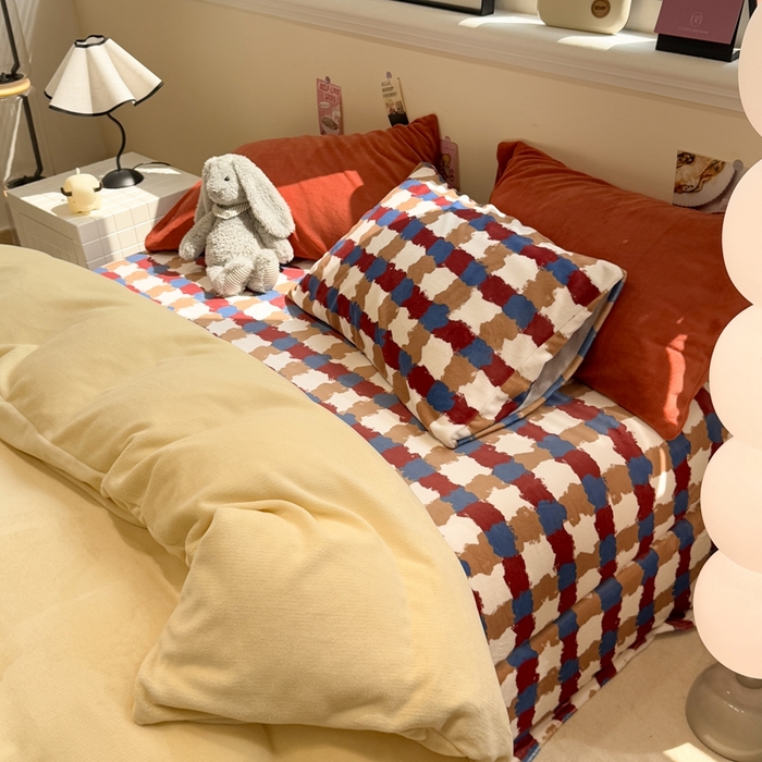 91家纺网 家纺一手货源 找家纺 呗旺鹿 2025新款亲肤舒适ins韩系撞色小清新牛奶绒四件套 芝士焦糖-枕套焦糖+焦糖