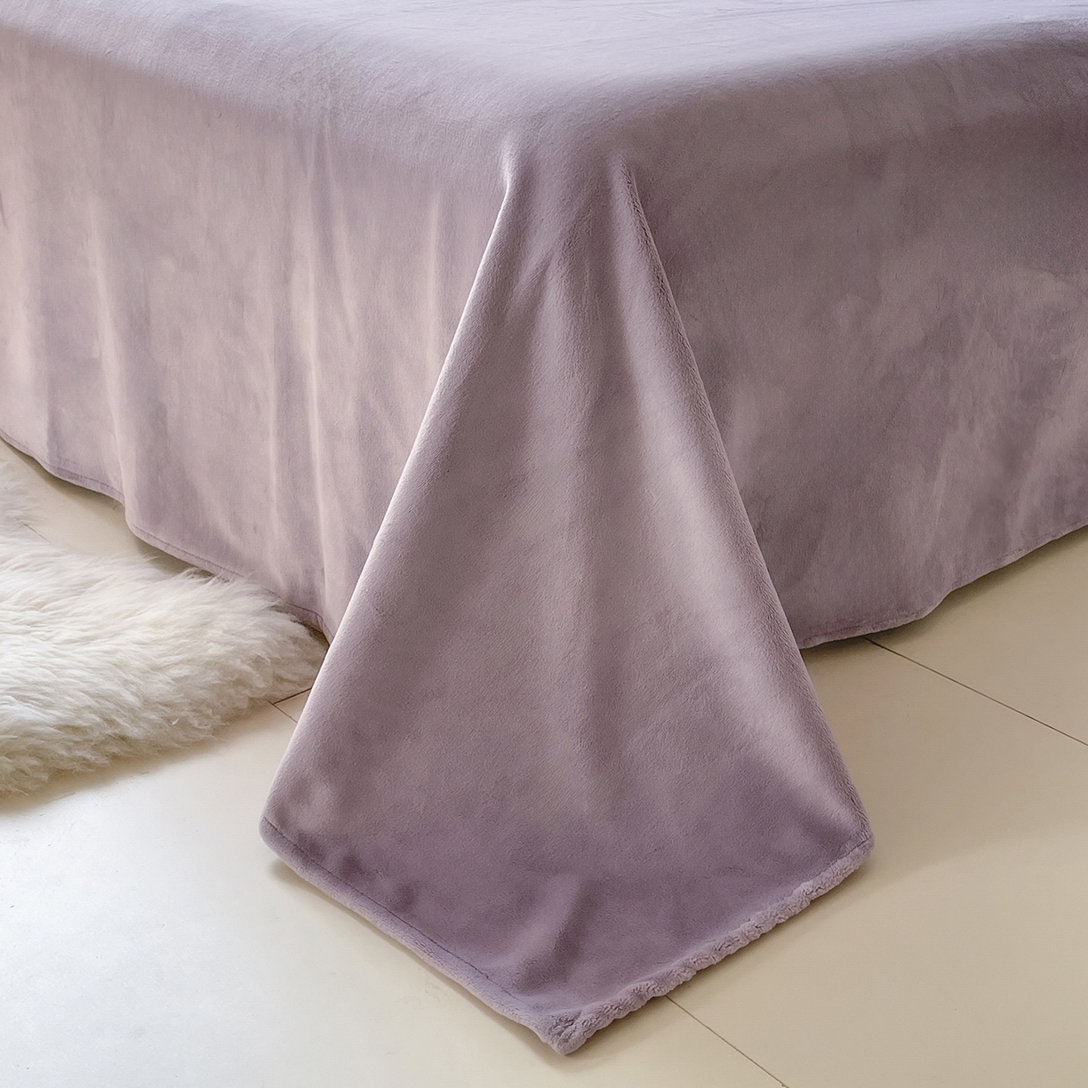 91家纺网 家纺一手货源 找家纺 小叮当家纺仓储工厂店 2025新款纯色双拼牛奶绒四件套190克 卡尔-奶黄+浅紫