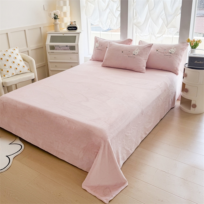 91家纺网 家纺一手货源 找家纺 （总）恋绒家纺 2025新款牛奶绒贴布绣四件套卡通三件套