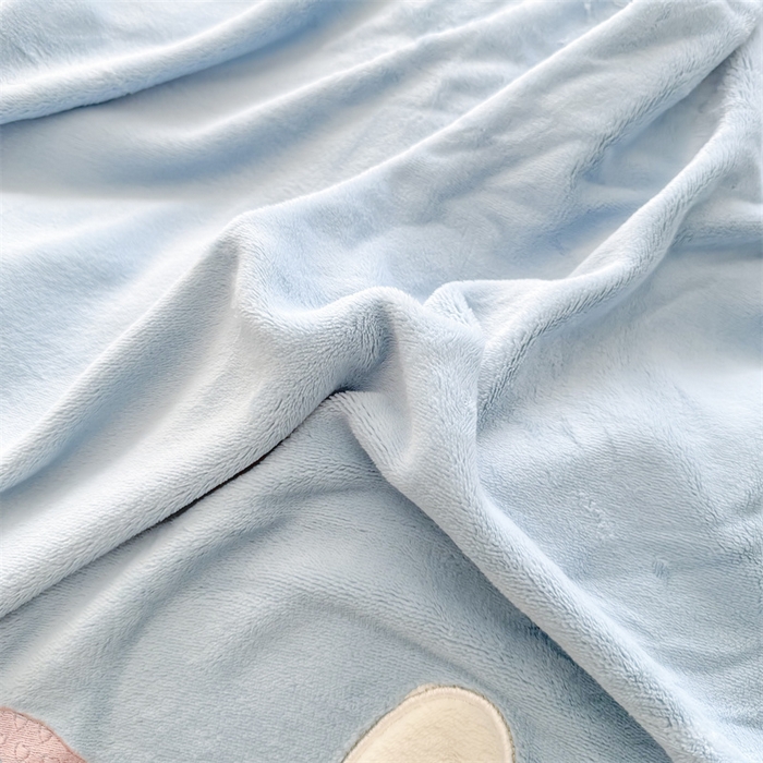 91家纺网 家纺一手货源 找家纺 恋绒家纺 2025新款牛奶绒贴布绣四件套卡通三件套 浅石蓝