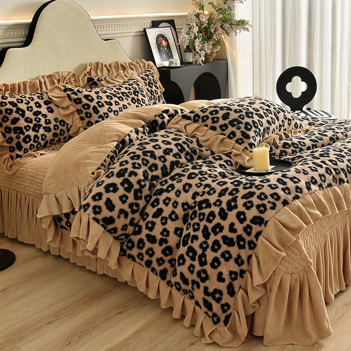 91家纺网 家纺一手货源 找家纺 茉保家纺 2025新款9.5斤秋冬保暖牛奶绒印花兔毛绒四件套 豹纹咖