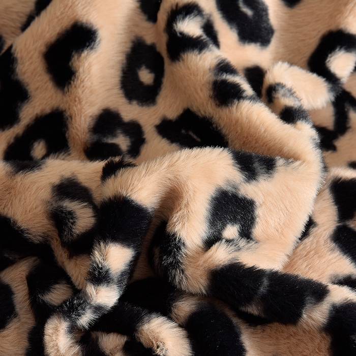 91家纺网 家纺一手货源 找家纺 茉保家纺 2025新款9.5斤秋冬保暖牛奶绒印花兔毛绒四件套 豹纹咖