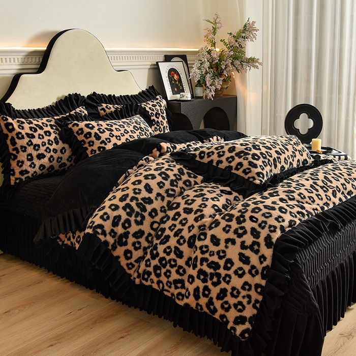 91家纺网 家纺一手货源 找家纺 茉保家纺 2025新款9.5斤秋冬保暖牛奶绒印花兔毛绒四件套 咖雅墨