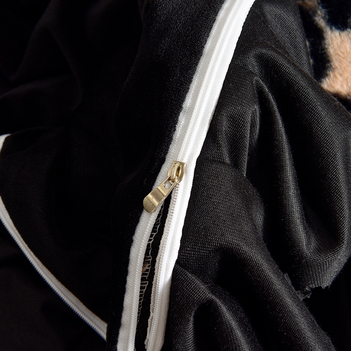 91家纺网 家纺一手货源 找家纺 茉保家纺 2025新款9.5斤秋冬保暖牛奶绒印花兔毛绒四件套 咖雅墨