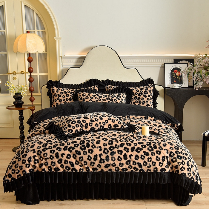 91家纺网 家纺一手货源 找家纺 茉保家纺 2025新款9.5斤秋冬保暖牛奶绒印花兔毛绒四件套 咖雅墨