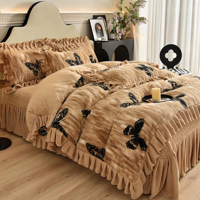 91家纺网 家纺一手货源 找家纺 茉保家纺 2025新款9.5斤秋冬保暖牛奶绒印花兔毛绒四件套 轻蝴蝶