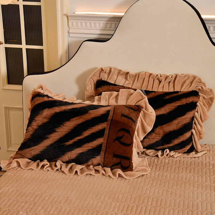 91家纺网 家纺一手货源 找家纺 茉保家纺 2025新款9.5斤秋冬保暖牛奶绒印花兔毛绒四件套 星云咖