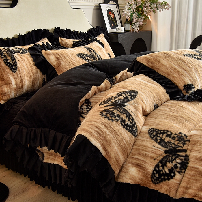 91家纺网 家纺一手货源 找家纺 茉保家纺 2025新款9.5斤秋冬保暖牛奶绒印花兔毛绒四件套 雅轻蝶