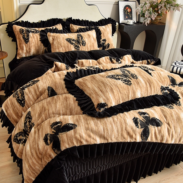 91家纺网 家纺一手货源 找家纺 茉保家纺 2025新款9.5斤秋冬保暖牛奶绒印花兔毛绒四件套 雅轻蝶