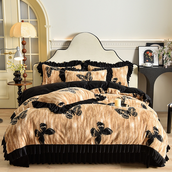 91家纺网 家纺一手货源 找家纺 茉保家纺 2025新款9.5斤秋冬保暖牛奶绒印花兔毛绒四件套 雅轻蝶