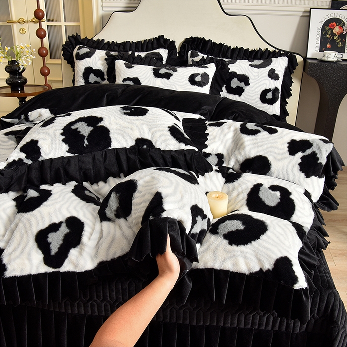 91家纺网 家纺一手货源 找家纺 茉保家纺 2025新款9.5斤秋冬保暖牛奶绒印花兔毛绒四件套 晕雅墨