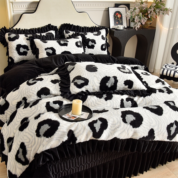 91家纺网 家纺一手货源 找家纺 茉保家纺 2025新款9.5斤秋冬保暖牛奶绒印花兔毛绒四件套 晕雅墨