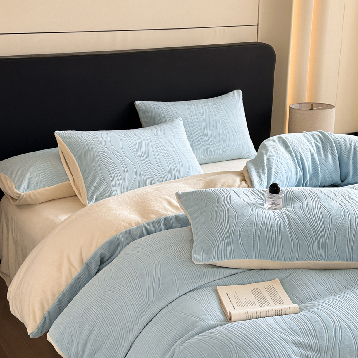 91家纺网 家纺一手货源 找家纺 小叮当家纺仓储工厂店 2025新款AB版烂花牛奶绒四件套 烂花-蓝黄