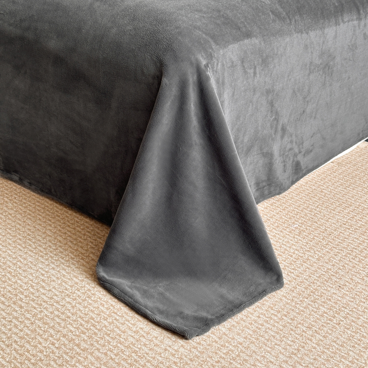 91家纺网 家纺一手货源 找家纺 小叮当家纺仓储工厂店 2025新款AB版烂花牛奶绒四件套 烂花-深灰