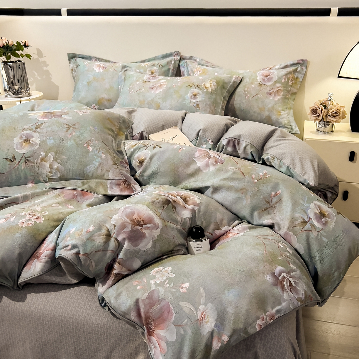 91家纺网 家纺一手货源 找家纺 芃成家纺 2025新款A类加厚天丝棉磨毛花卉四件套 静谧花语