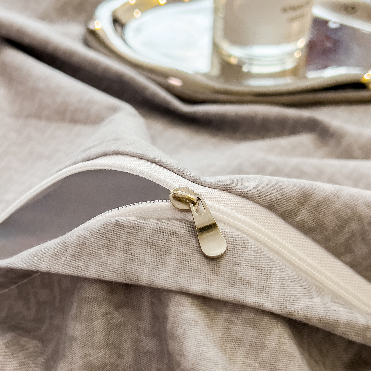 91家纺网 家纺一手货源 找家纺 芃成家纺 2025新款A类加厚天丝棉磨毛花卉四件套 幸福繁花-灰