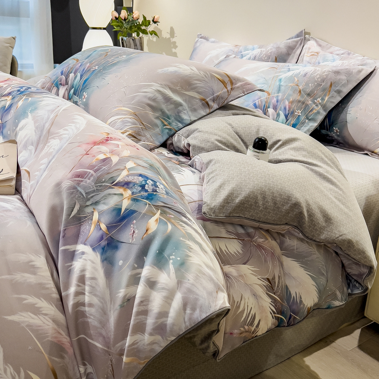 91家纺网 家纺一手货源 找家纺 芃成家纺 2025新款A类加厚天丝棉磨毛花卉四件套 落英缤纷