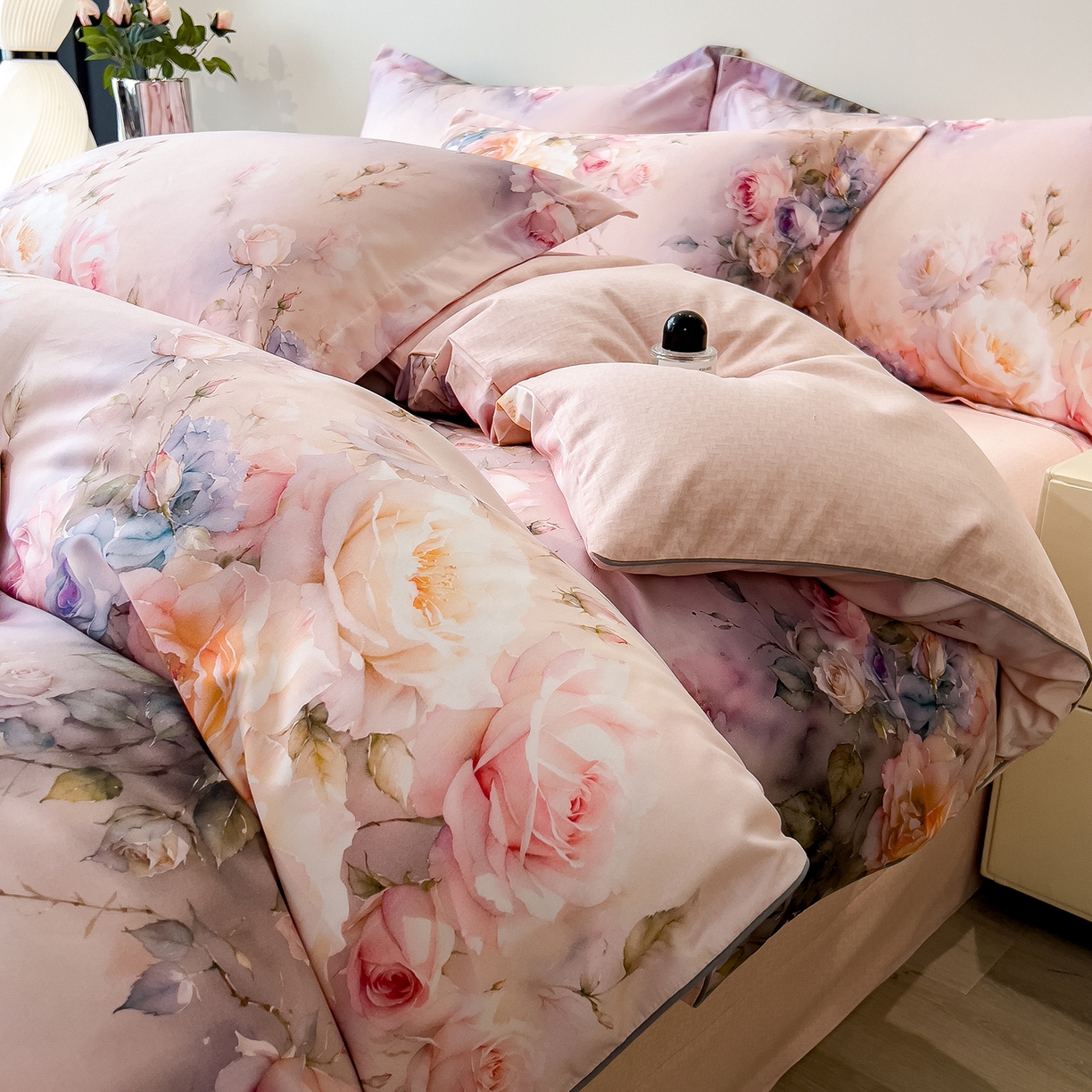 91家纺网 家纺一手货源 找家纺 芃成家纺 2025新款A类加厚天丝棉磨毛花卉四件套 时光花影