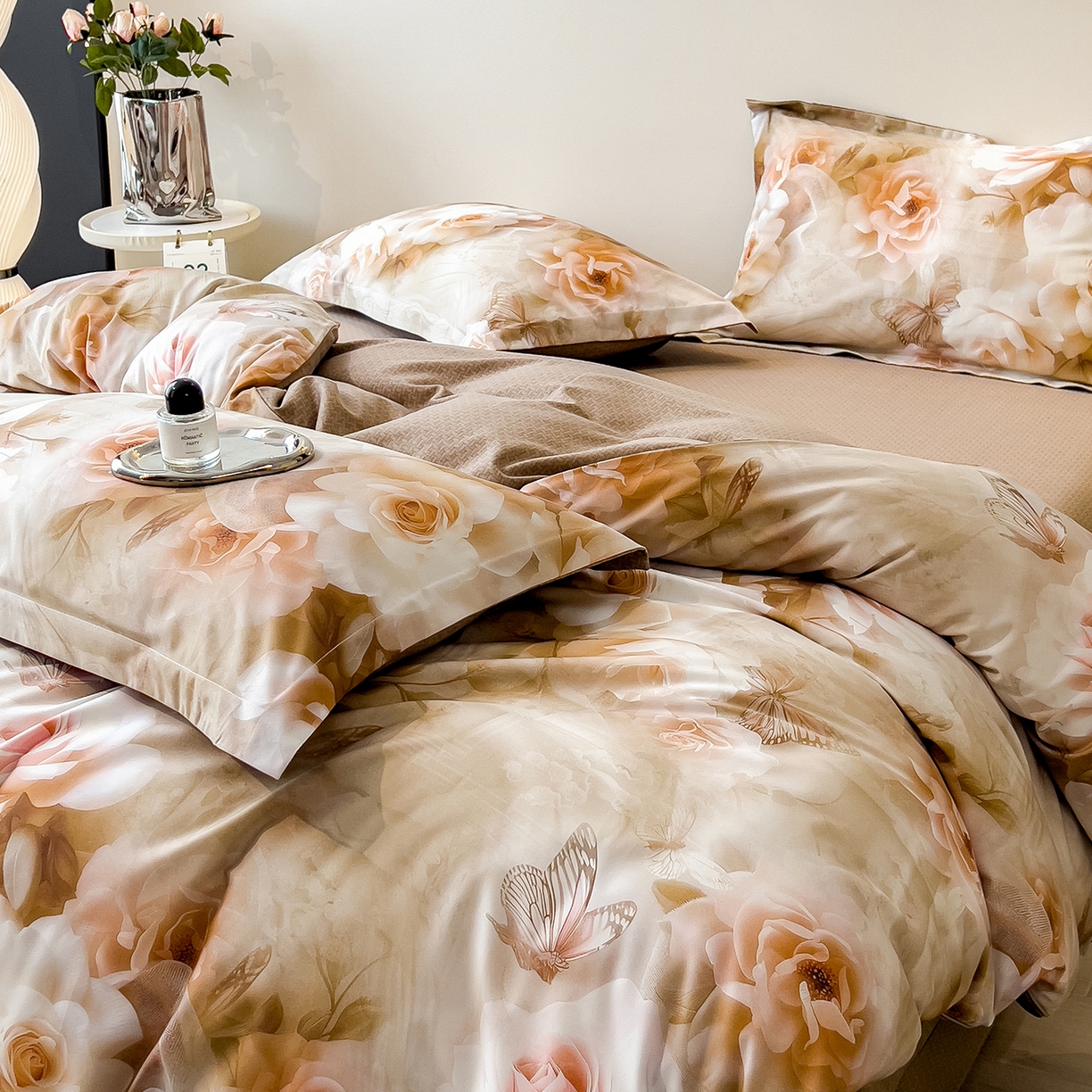 91家纺网 家纺一手货源 找家纺 芃成家纺 2025新款A类加厚天丝棉磨毛花卉四件套 凤栖瑰丽