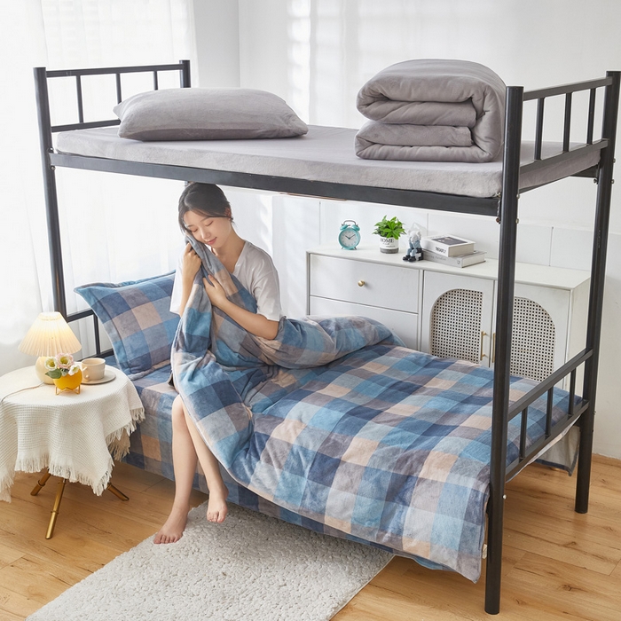 91家纺网 家纺一手货源 找家纺 凌云 2025新款A类230克加厚牛奶绒学生宿舍三件套床笠款床单款 梦想家