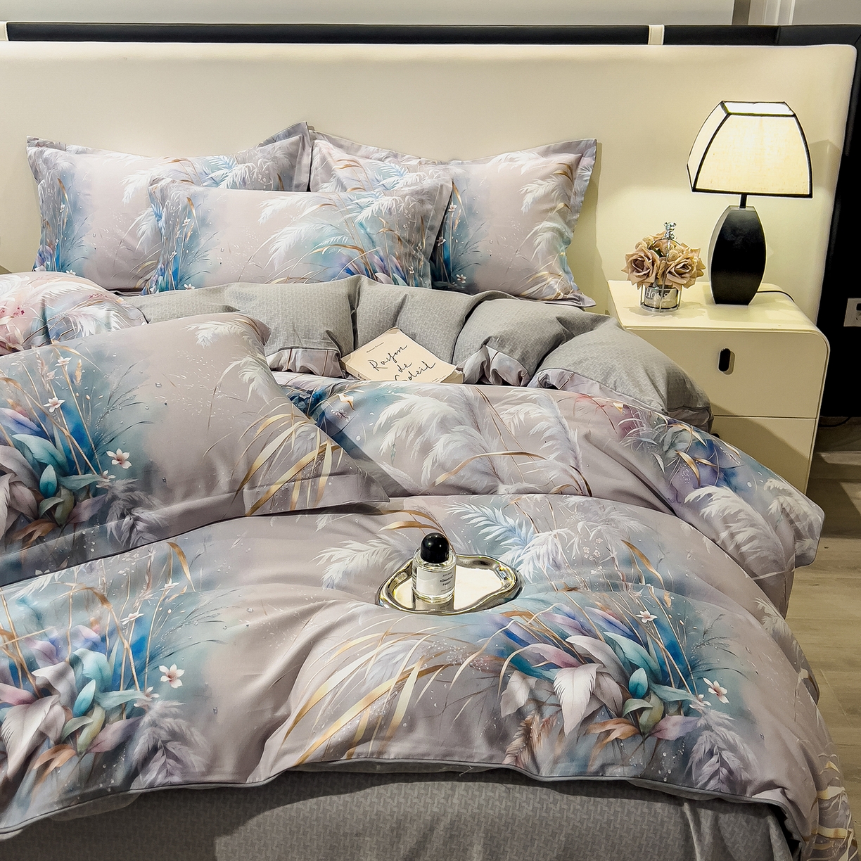 91家纺网 家纺一手货源 找家纺 芃成家纺 2025新款A类加厚天丝棉磨毛花卉四件套 落英缤纷