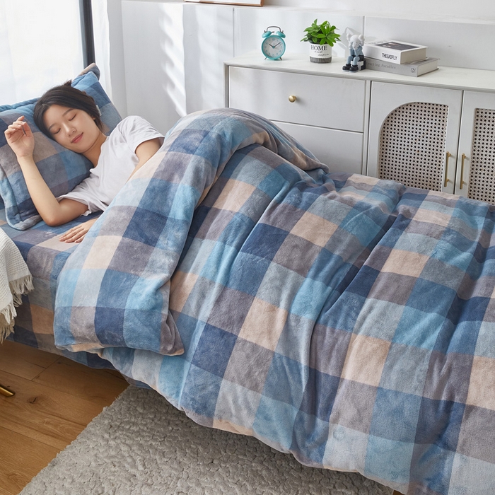 91家纺网 家纺一手货源 找家纺 凌云 2025新款A类230克加厚牛奶绒学生宿舍三件套床笠款床单款 梦想家