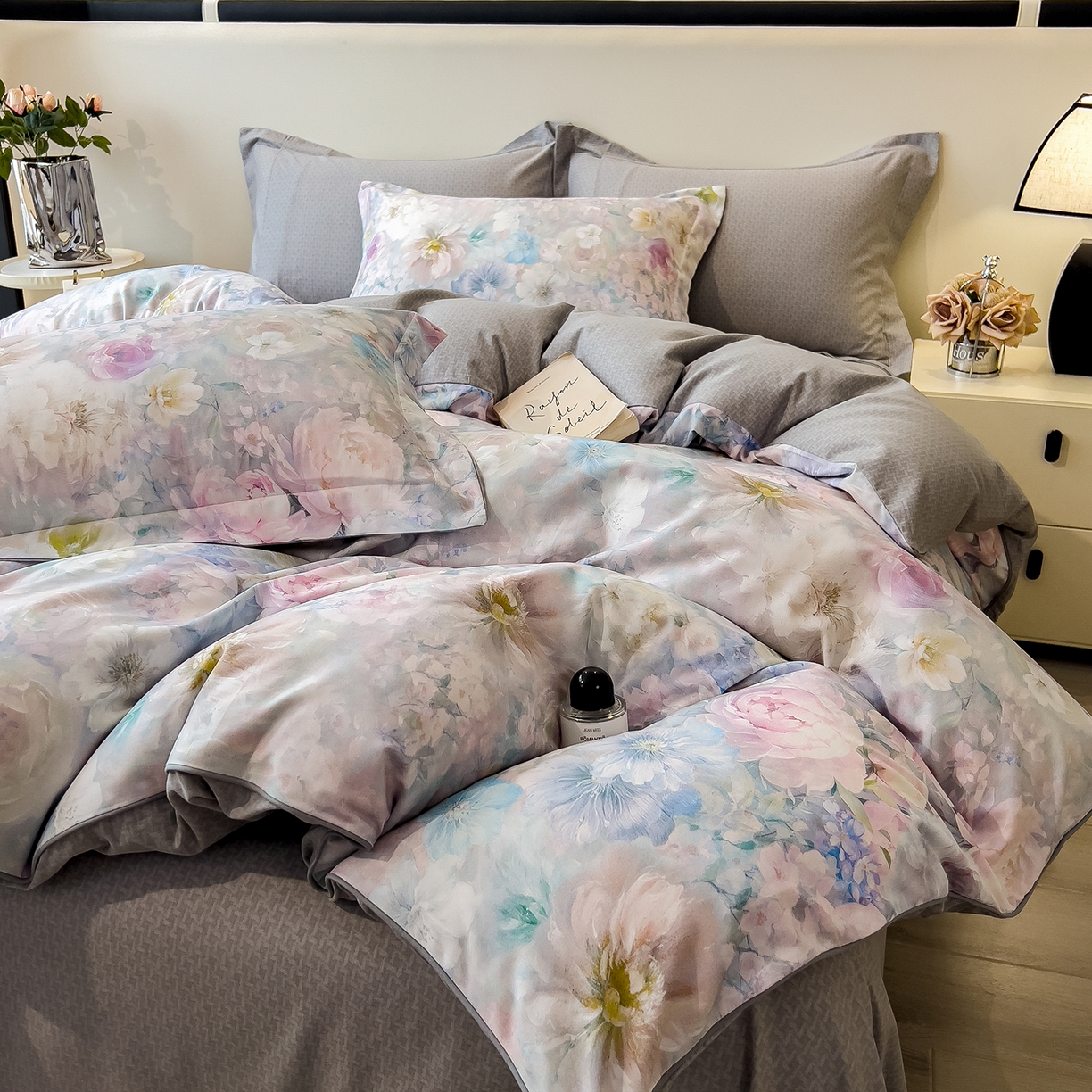 91家纺网 家纺一手货源 找家纺 芃成家纺 2025新款A类加厚天丝棉磨毛花卉四件套 幸福繁花-灰