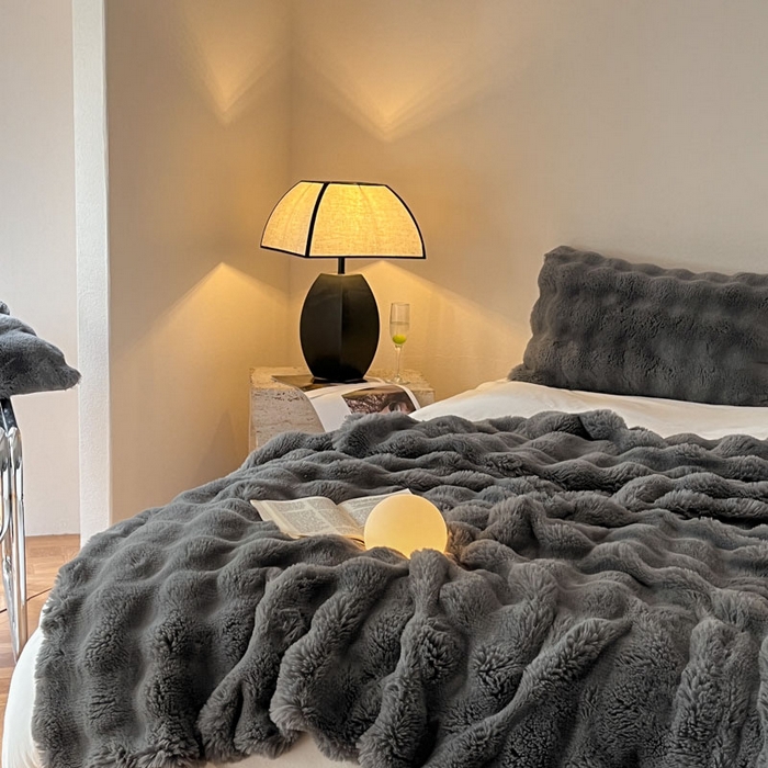 91家纺网 家纺一手货源 找家纺 小叮当家纺仓储工厂店 2025新款高克重大牛奶绒被套毯毛毯盖毯毯子 深灰