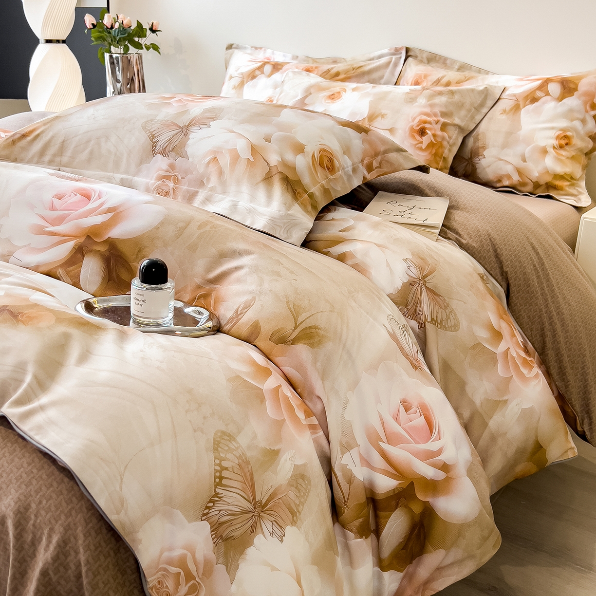 91家纺网 家纺一手货源 找家纺 芃成家纺 2025新款A类加厚天丝棉磨毛花卉四件套 凤栖瑰丽