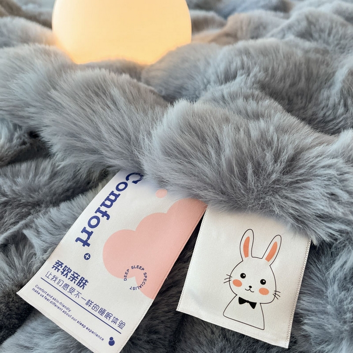 91家纺网 家纺一手货源 找家纺 小叮当家纺仓储工厂店 2025新款高克重大牛奶绒被套毯毛毯盖毯毯子 灰蓝