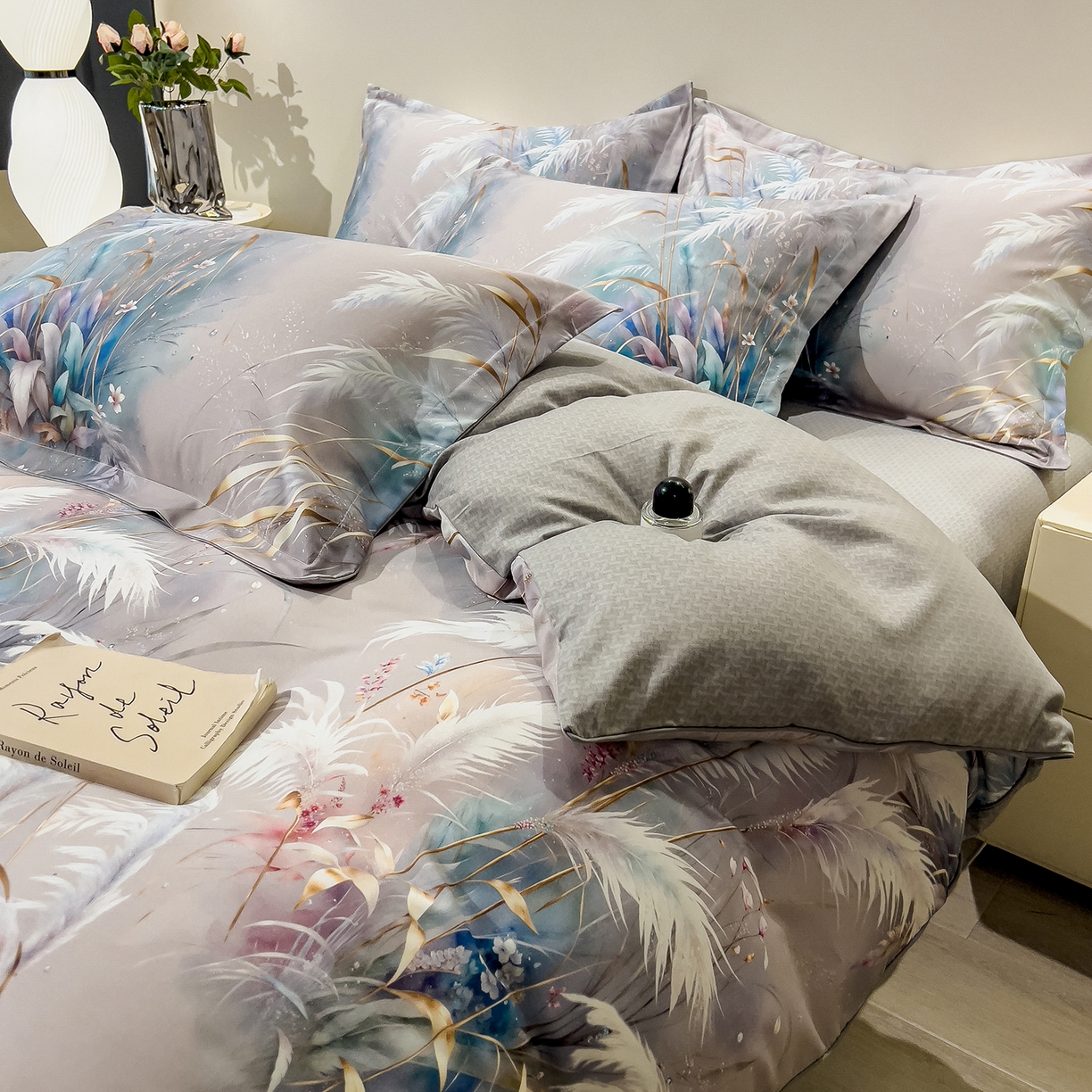 91家纺网 家纺一手货源 找家纺 芃成家纺 2025新款A类加厚天丝棉磨毛花卉四件套 落英缤纷