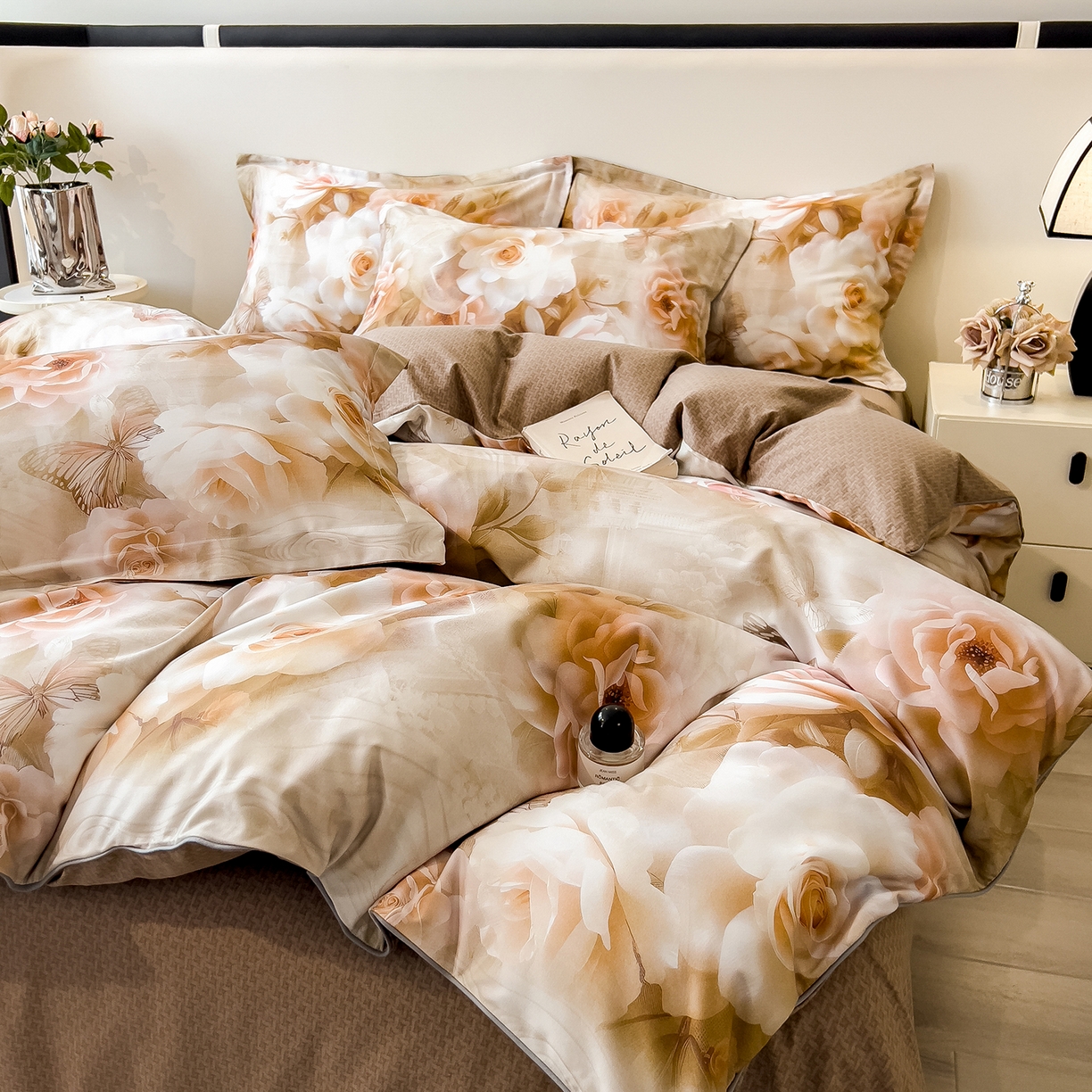 91家纺网 家纺一手货源 找家纺 芃成家纺 2025新款A类加厚天丝棉磨毛花卉四件套 凤栖瑰丽