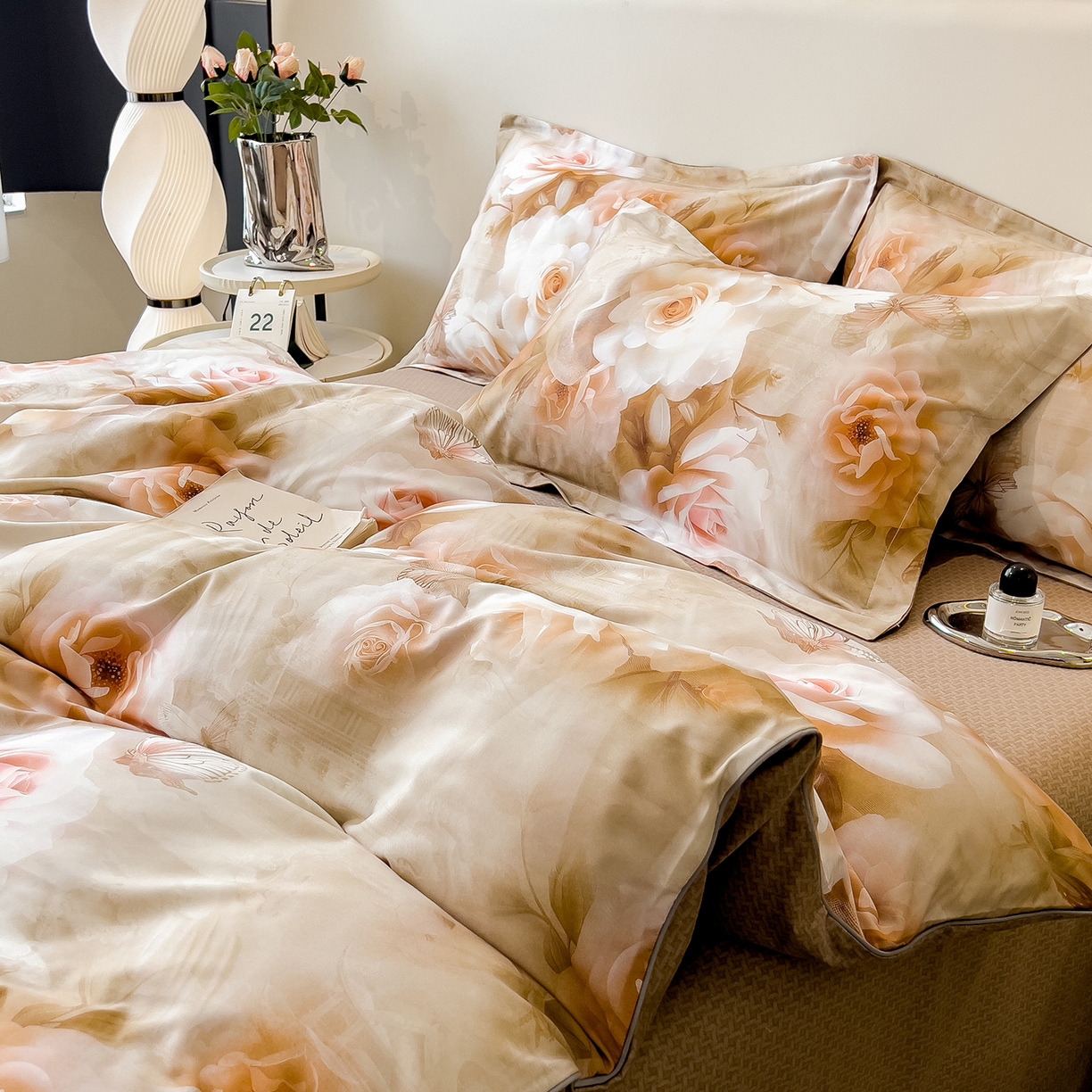 91家纺网 家纺一手货源 找家纺 芃成家纺 2025新款A类加厚天丝棉磨毛花卉四件套 凤栖瑰丽