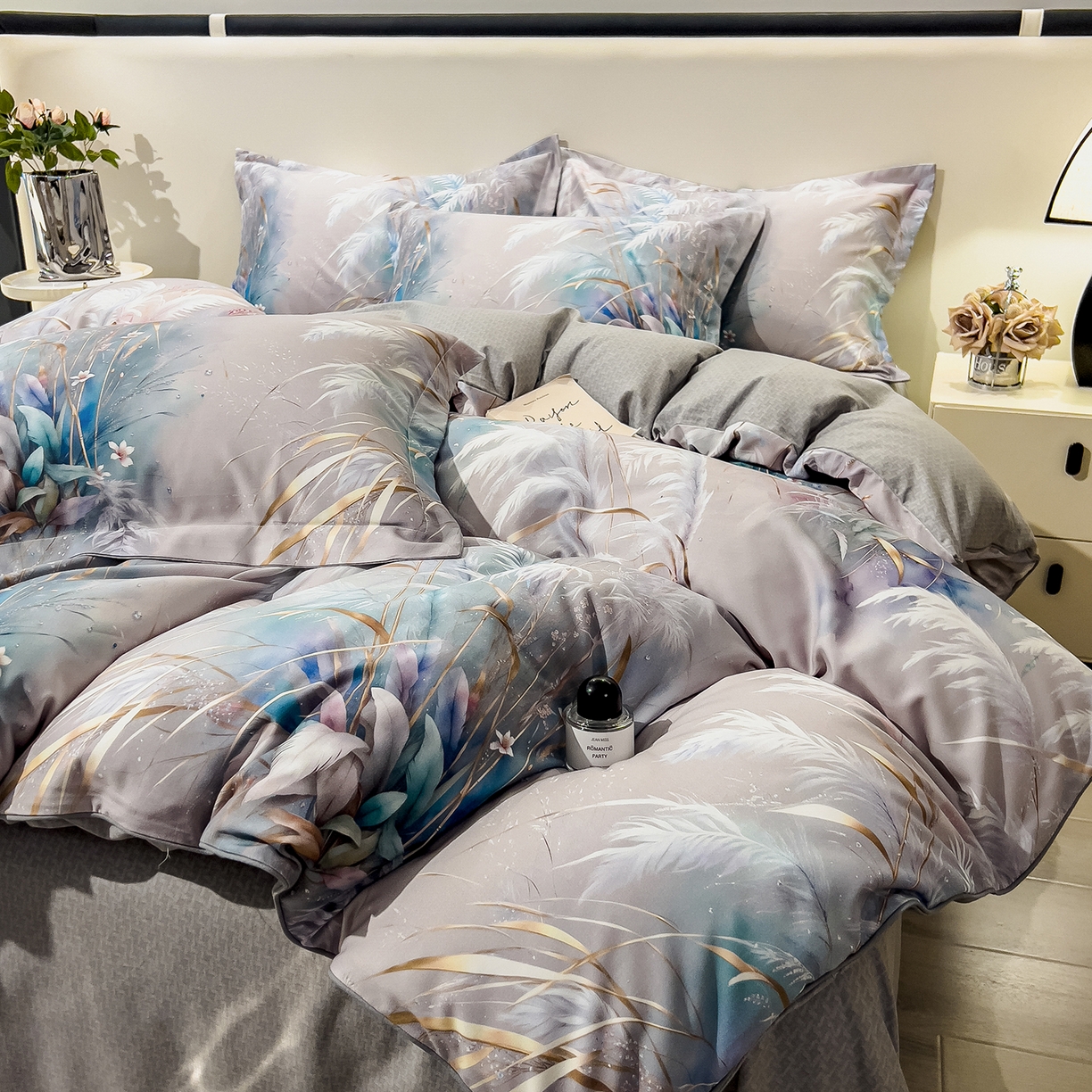 91家纺网 家纺一手货源 找家纺 芃成家纺 2025新款A类加厚天丝棉磨毛花卉四件套 落英缤纷