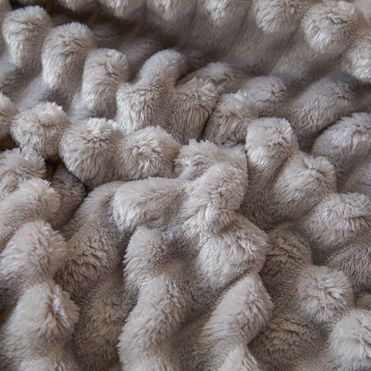 91家纺网 家纺一手货源 找家纺 小叮当家纺仓储工厂店 2025新款兔毛绒大抽条单床笠系列床笠单件（跨境可供） 抽条-床笠浅灰